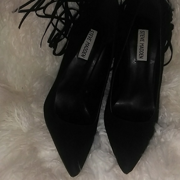 Shoes - Picture 2 of 3